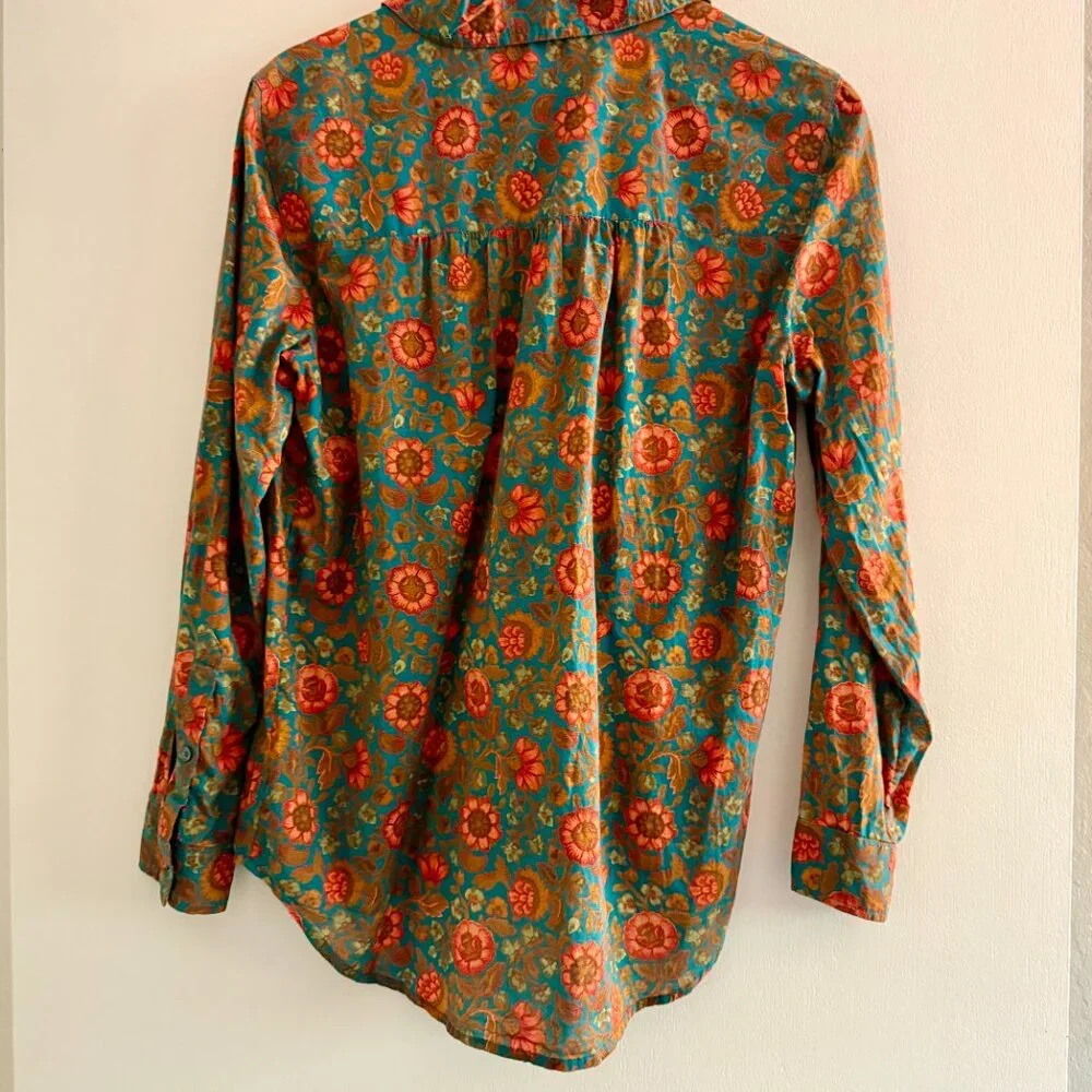Sundance Floral Button Down Top Women's size medium - Picture 2 of 2